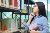 Salah satu pengunjung di perpustakaan daerah Kalimantan Tengah di Palangka Raya. (ANTARA/HO-Instagram/Dispursipkalteng)