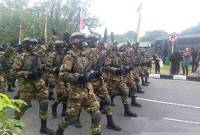Anggota Komcad gelombang II Matra Darat Kodam VI/Mulawarman yang ditetapkan oleh Sekjen Kemenhan yang juga Pangdam VI/Mulawarman Tri Budi Utomo di Kota Balikpapan, Provinsi Kalimantan Timur, Selasa (20/11/2024. (ANTARA/Muhammad Solih Januar)