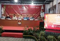 
Suasana Ngobrol Bareng Media di Ruang Pemilih Pintar (RPP) KPU Kalteng di Palangka Raya, Rabu (13/11/2024) malam. (ANTARA/Rendhik Andika)