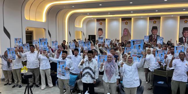Komitmen itu mereka sampaikan dalam Rapat Koordinasi dan Pemenangan Calon Kepala Daerah di Banjarbaru, Minggu (3/11/2024 (SuarIndonesia/Ist)