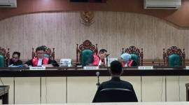 Vonis disampaikan Ketua majelis hakim Fidyawan Satriantoro SH MH, pada sidang lanjutan di Pengadilan Tindak Pidana Korupsi Banjarmasin,  Rabu (6/11/2024) sore (SuarIndonesia/HD)