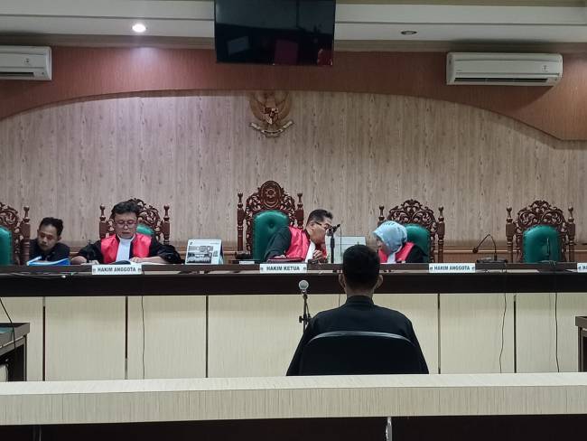 Vonis disampaikan Ketua majelis hakim Fidyawan Satriantoro SH MH, pada sidang lanjutan di Pengadilan Tindak Pidana Korupsi Banjarmasin,  Rabu (6/11/2024) sore (SuarIndonesia/HD)