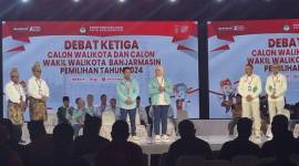 Debat Pamungkas atau yang Ketiga yang diselenggarakan Komisi Pemilihan Umum (KPU) Kota Banjarmasin dilakukan di Gedung Serbaguna Chandra pada Sabtu malam (16/10/2024) (SuarIndonesia/Ist)