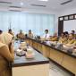 Pemerintah Provinsi Kalsel melaksanakan Rapat penyusunan revisi proyek tahun 2025 dipimpin Kepala Badan Perencanaan Pembangun (Bappeda) Kalsel, Ariadi Noor, Senin (25/11/2024). (SuarIndonesia/Ist)
