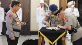 Upacara  dipimpin Kapolri Jenderal Polisi Drs. Listyo Sigit Prabowo, M.Si. Dalam upacara pelantikan tersebut, Rosyanto Yudha Hermawan menerima kenaikan pangkat dari Pol menjadi IIrjen Pol, Jumat (29/11/2024.