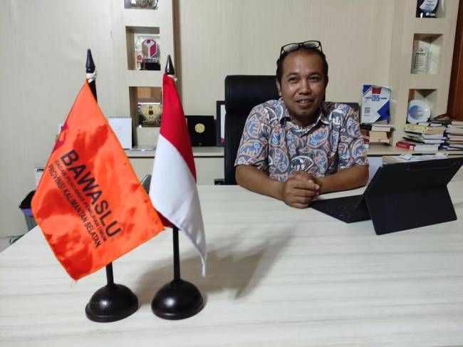 Ketua Bawaslu Kalsel, Aries Mardiono