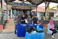 Suasana Konferensi Pers Lanal Nunukan atas pengungkapan penyelundupan sabu oleh seorang wanita inisial S (37) asal Banjarmasin di Sebatik, Sabtu (2/11/2024) lalu. (Asrin/KoranKaltara)
