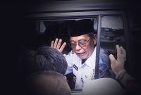 Gubernur Kalimantan Selatan H Sahbirin Noor atau Paman Birin kembali mangkir dari pemeriksaan KPK. (CNN Indonesia/Risanta)