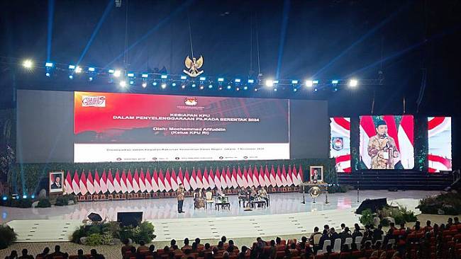 Ketua KPU RI Muhammad Afifuddin dalam Rakornas Pemerintah Pusat dan Daerah di Sentul, Bogor, Kamis (7/11/2024). (detikcom/Rizky)