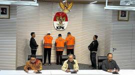 
KPK menetapkan Gubernur Bengkulu Rohidin Mersyah jadi tersangka dalam kasus dugaan pungutan terkait Pilkada 2024. (CNN Indonesia/Ryan Hadi)