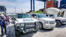 mobil-mobil mewah milik tersangka mantan bupati hst, yang masih diamankan kpk. (SuarINdonesia/Repro)