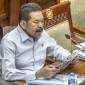 Jaksa Agung ST Burhanuddin menjawab pertanyaan anggota Komisi III DPR soal penetapan tersangka Tom Lembong di kasus impor gula. (ANTARA FOTO/MUHAMMAD ADIMAJA)