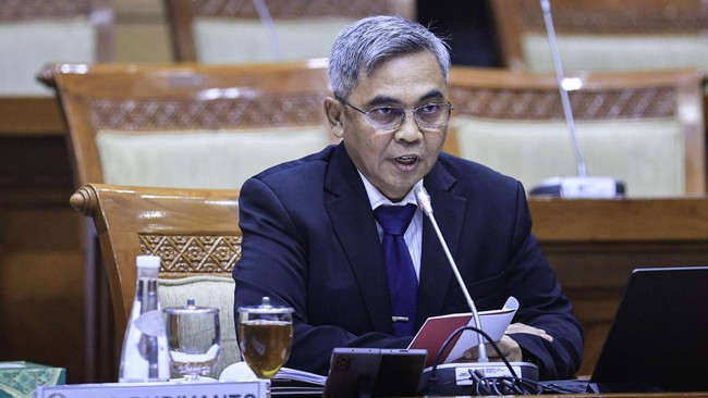 Komjen Pol Setyo Budiyanto, terpilih menjadi ketua KPK periode 2024-2029. (ANTARA FOTO/Dhemas Reviyanto)
