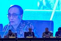 Ketua Mahkamah Agung Sunarto (tengah) memaparkan data kinerja lembaga saat Refleksi Akhir Tahun Mahkamah Agung Republik Indonesia di Balairung MA RI, Jakarta, Jumat (27/12/2024). (ANTARA/Fath Putra Mulya)