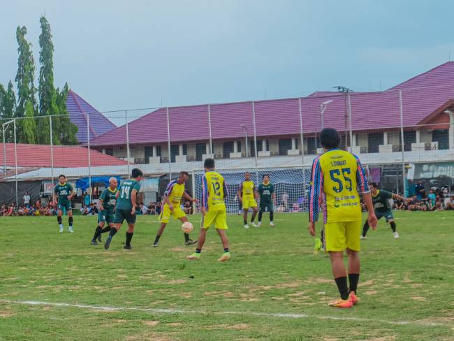 PS Barito Putera vs Balangan All-Stars.