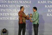 Bupati Balangan, Abdul Hadi menerima penghargaan dari Menteri Dalam Negeri Republik Indonesia atas Prestasinya masuk 5 Besar Nasional Kabupaten Terinovatif dalam Innovative Government Award (IGA) Tahun 2024.