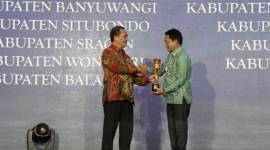 Bupati Balangan, Abdul Hadi menerima penghargaan dari Menteri Dalam Negeri Republik Indonesia atas Prestasinya masuk 5 Besar Nasional Kabupaten Terinovatif dalam Innovative Government Award (IGA) Tahun 2024.