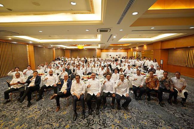 Pengurus Kamar Dagang dan Industri (Kadin) Indonesia pusat dan Kadin Provinsi dalam acara Kadin Economic Diplomacy (KED) Breakfast di Jakarta, Jumat (13/12/2024) lalu. (ANTARA/HO-Kadin)