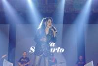 Rita Sugiarto sukses hibur masyarakat Balangan di Festival Balangan 2024.