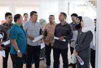 Komisi III DPRD Kalsel monitoring perkembangan proyek pembangunan Tugu Pal Nol yang dibangun Pemerintah Provinsi Kalsel, Rabu (4/12/2024) (SuarIndonesia/Ist)