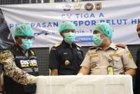 Bea Cukai Kalbagsel kembali melepas ekspor belut sawah hidup,  Kamis (19/12/2024). (SuarIndonesia/Ist)
