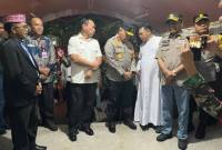 Kapolda Kalsel, Irjen Pol Rosyanto Yudha Hermawan bersama Forkopimda pastikan keamanan saat peribadatan Malam Misa Natal di sejumlah Gereja Banjarmasin, Selasa (24/12/2024) malam. (SuarIndonesia/ZI)