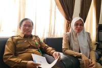 Sekretaris DP3APPKBPMD Balangan, Bejo dan JF Penggerak Swadaya Masyarakat, Ridha Mulyani.- Foto:Mc.Balangan