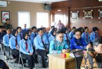 Wali Kota Banjarmasin Ibnu Sina resmi membuka Pelatihan Peserta Bahasa Jepang Batch 4 dalam program Caregiver kerjasama Pemerintah Kota Banjarmasin bersama Kaikoukai Healthcare Corporation, terpusat di Sekretariat PT Gunung Seribu Permata/Sekolah Bahasa Kaikoukai Kota Banjarmasin, Jalan Dharma Praja, Senin (6/1/2025). (SuarIndonesia/Ist)