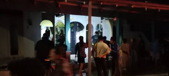 Musala Nurul Yakin di Jalan Simpang Gusti RT 31 Banjarmasin Utara, digegerkan adanya kobaran api, Jum'at (10/1/2025) malam, sekitar pukul 22.00 WITA (SuarIndonesia/DO)