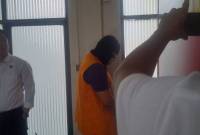 Rivaldo alias KIF, yang bertugas sebagai  Operartor dari gembong jaringan narkotika Internasional  Fredy Pratama alias Miming, yang pengendali di 8 Provinsi digiring Polda Kalimantan Selatan (Kalsel). (SuarIndonesia/ZI)