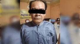 Pelaku dan barang bukti kejahatannya diamankan di Mapolres Kapuas, Rabu (15/1/2025). (ANTARA/HO-Polres Kapuas)