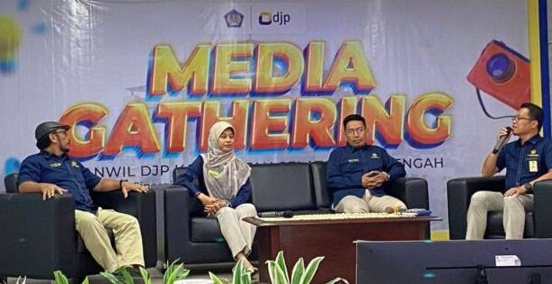 Kegiatan Media Gathering Kanwil DJP Kalimantan Selatan dan Tengah dengan tema Sinergi DJP dan Media Gathering dalam menyukseskan Sistem Baru Perpajakan, Rabu (8/1/2024). (SuarIndonesia/Ist)