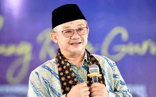 
Mendikdasmen Abdul Mu'ti mengatakan kebijakan pembelajaran bulan Ramadan menyerap aspirasi orang tua agar Ramadan tidak penuh libur. (Foto: Istimewa)