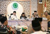 Ketua Tim Tabayyun dan Advokasi MUI terkait PSN di PIK 2, KH Masduki Baidlowi (kedua kiri) dalam konferensi pers di Kantor MUI, Jakarta, Jumat (24/1/2025). (ANTARA/HO-MUI)