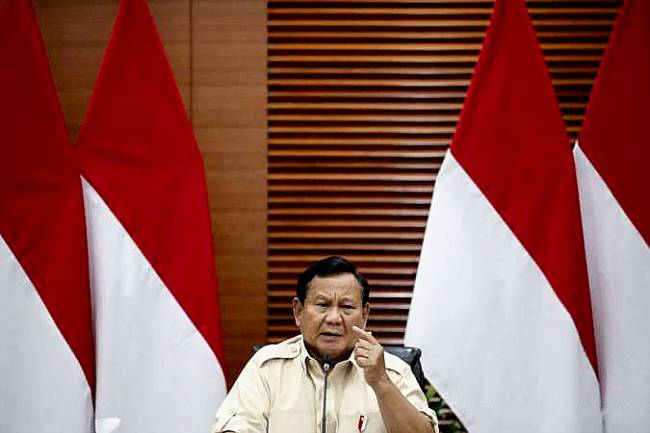 Presiden Prabowo Subianto menetapkan jumlah cuti bersama pegawai aparatur sipil negara (ASN) pada tahun 2025. (ANTARA FOTO/Aprillio Akbar)
