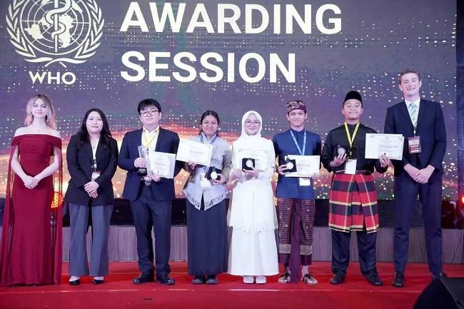 Delapan pelajar Indonesia berhasil membawa pulang penghargaan internasional pada konferensi Asia World Model United Nations (AWMUN) X di Kuala Lumpur, Malaysia, Senin (17/2/2025). (Foto: ANTARA/HO-International Global Network)