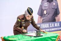 Kajati Kalsel, Rina Virawati SH, MH