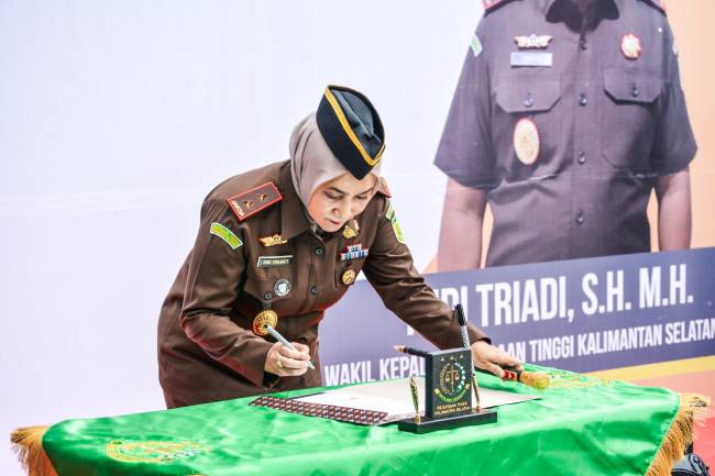 Kajati Kalsel, Rina Virawati SH, MH