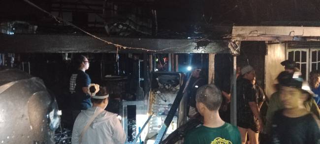 Amuk Api Hanguskan Rumah Ketua RT