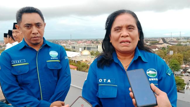 Kepala Stasiun Meteorologi Syamsuddin Noor Banjarmasin, Ota Welly Jenny Thalo/SuarIndonesia/HM)