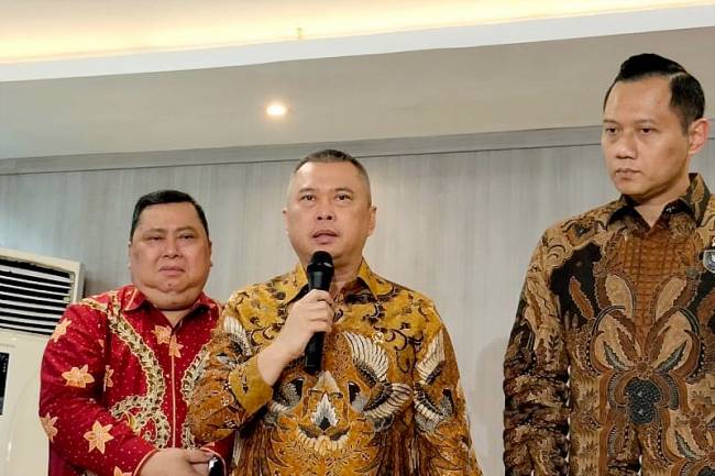 Menteri Perhubungan (Menhub) Dudy Purwagandhi menyampaikan keterangan kepada awak media di Jakarta, Rabu (5/2/2025). (ANTARA/Aji Cakti)