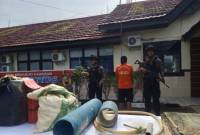 Press release tersangka penambang emas tanpa izin (PETI) di wilayah hukum Polres Bengkayang, Rabu (19/2/2025). (Foto: ANTARA/Narwati)