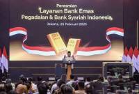 Presiden Prabowo Subianto menyampaikan pidato saat peresmian Layanan Bank Emas Pengadaian dan Bank Syariah Indonesia di The Gade Tower, Jakarta, Rabu (26/2/2025). (Foto: ANTARA FOTO/M Adimaja)