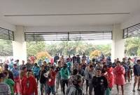 Ratusan karyawan PT WHS, Duta Palma Group Sambas melakukan aksi menuntut hak mereka yang tidak dipenuhi oleh pihak perusahaan. (ANTARA/HO-Link-Art Borneo)