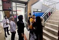 Suasana eksekusi terpidana politik uang Pilkada HST bernama Muhammad Riansyah sebelum menjalani hukuman di Rutan Barabai, Hulu Sungai Tengah, Kalimantan Selatan, Rabu (5/2/2025). (ANTARA/M Dayat)