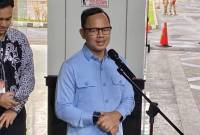 Wakil Menteri Dalam Negeri Bima Arya menjawab pertanyaan wartawan dI Kantor Kementerian Dalam Negeri, Jakarta, Minggu (16/2/2025). (ANTARA/Fath PM)