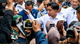 Wakil Presiden Gibran Rakabuming Raka saat melakukan kunjungan di Bandung, Jawa Barat. (Dok ANTARA FOTO/Raisan AF)