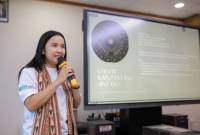 Hetty Kus Endang mempresentasikan tentang kain pantang Sintang saat seleksi Pengusaha Muda Brilian. (Foto: ANTARA/HO-Dok Pribadi)