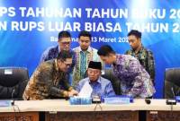 Gubernur H Muhidin dan Wakil Gubernur Kalimantan Selatan Hasnuryadi Sulaiman mengiikuti Rapat Umum Pemegang Saham (RUPS) Tahunan Tahun Buku 2024 dan RUPS Luar Biasa tahun 2025.(Foto:Adpim)