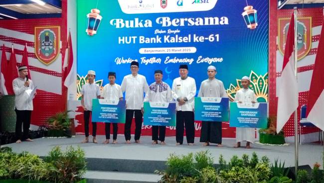 HUT Bank Kalsel ke-61, Gubernur Muhidin Minta Bank Kalsel Bekerja Profesional dan Transparan 